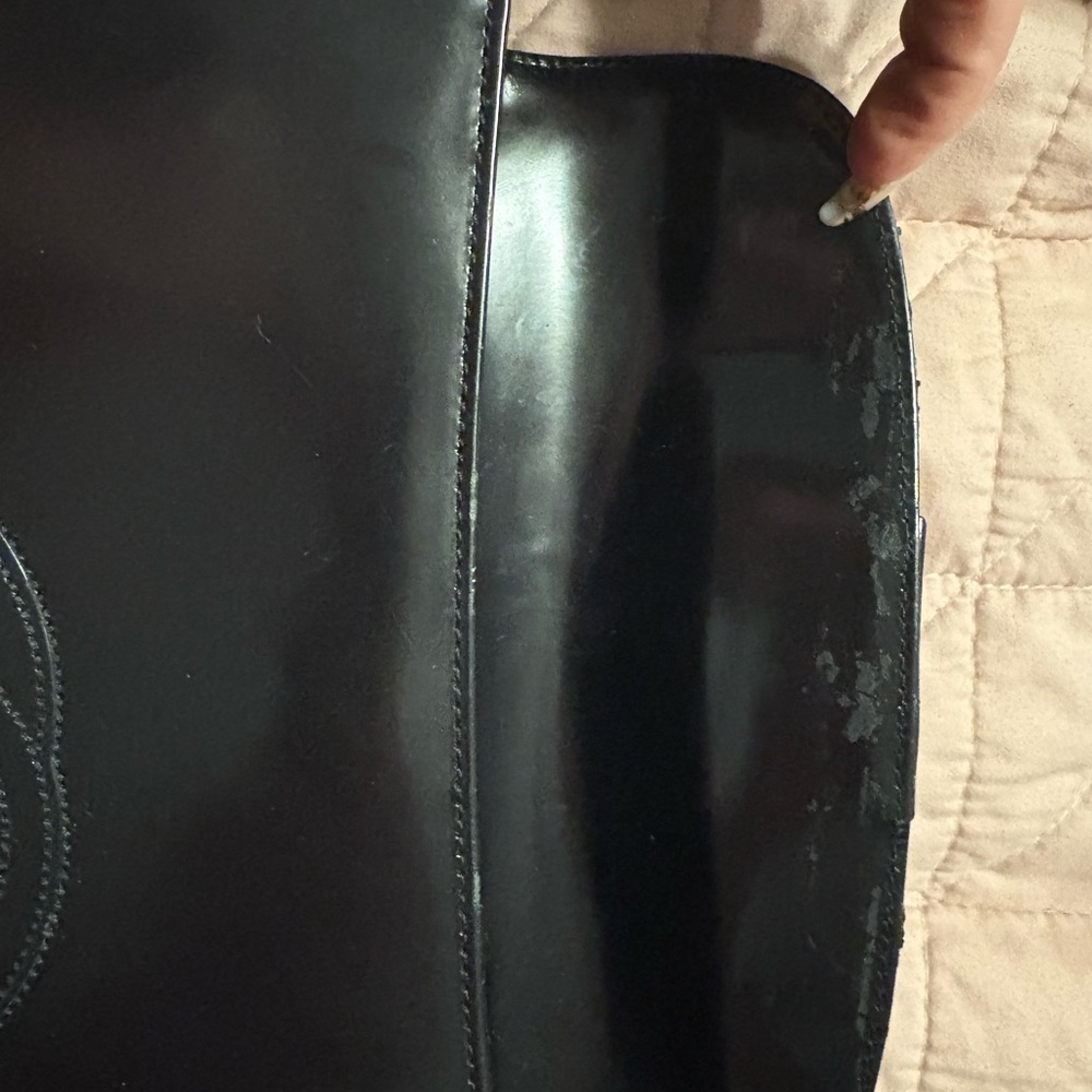 X SOLD X GUCCI - Authentic Soho vintage black patent leather shoulder bag - Picture 11 of 14